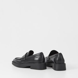 Vagabond Jillian Black Leather Loafer 9 / 39